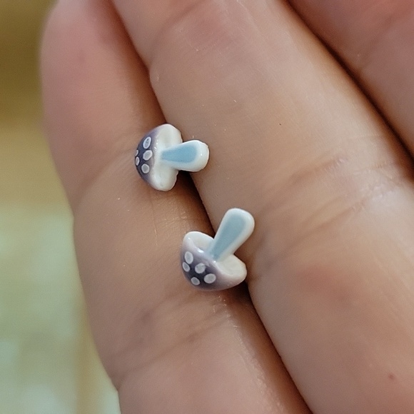 Tiny Ceramic Mushroom Stud Earrings, violet - Picture 6 of 7
